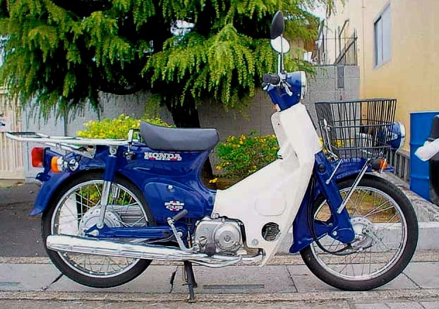 ホンダ プレスカブ50の実車写真