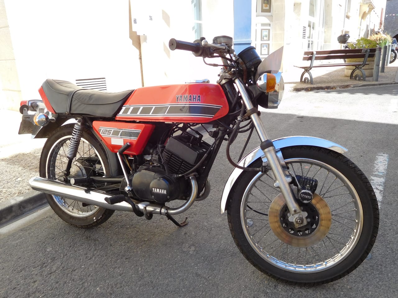 ヤマハ RD125の実車写真